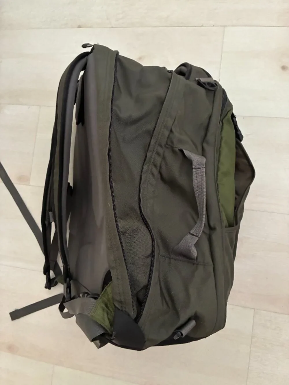 Vintage REI Expandable Workload Commuter Backpack Olive Green Tech Bag